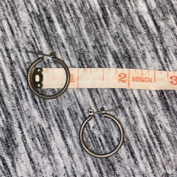 Simple Classic Textured Silver-Tone Small Hoop Earrings Costume Jewelry - Picture 6 of 6